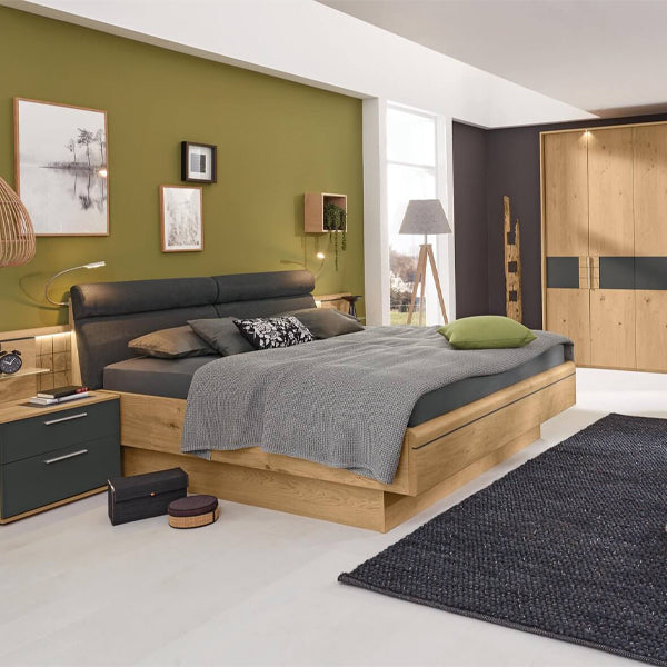 Montreal Ottaman Style Bedroom Set