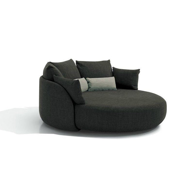 'Sit Pretty' Tiamat 200- A Comfy Love Seat